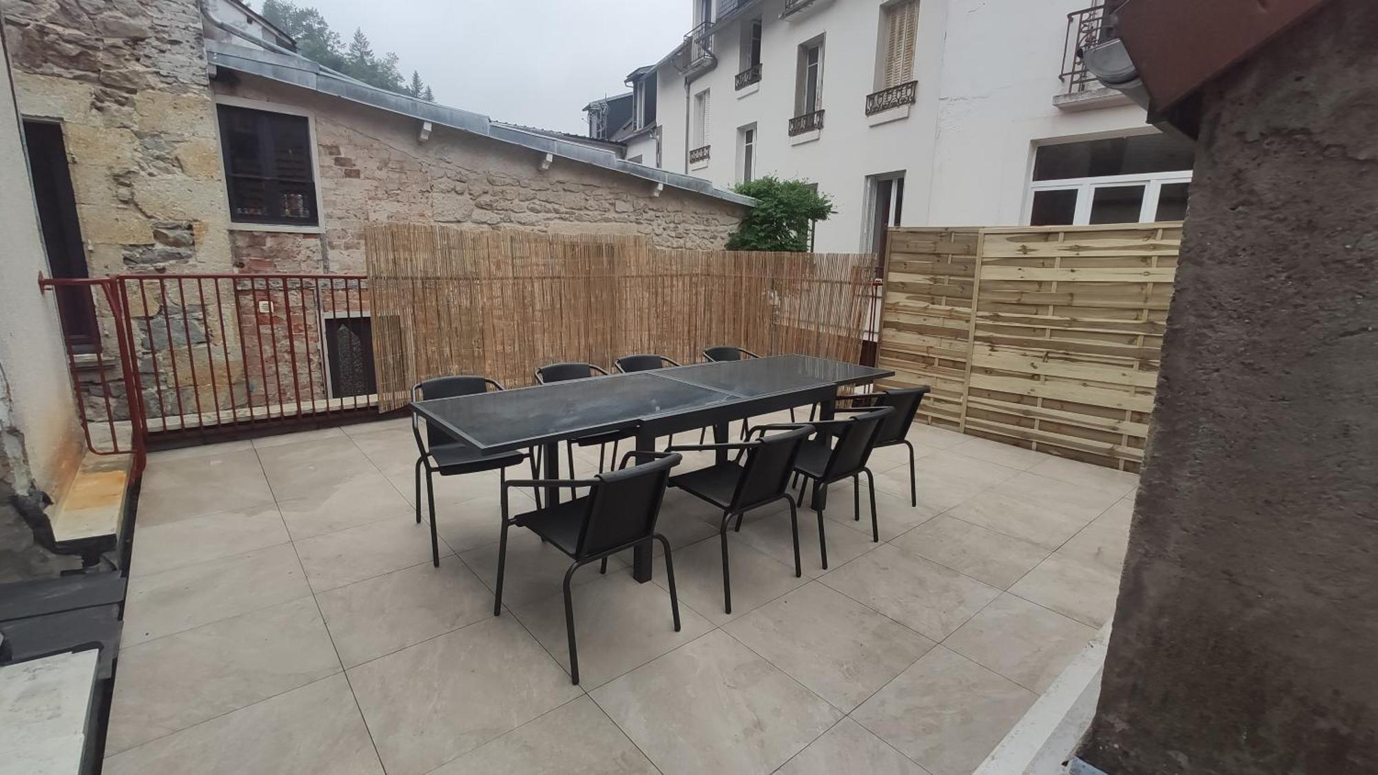 Apartamento Maison Face A La Dordogne Avec Terrasse La Bourboule Exterior foto